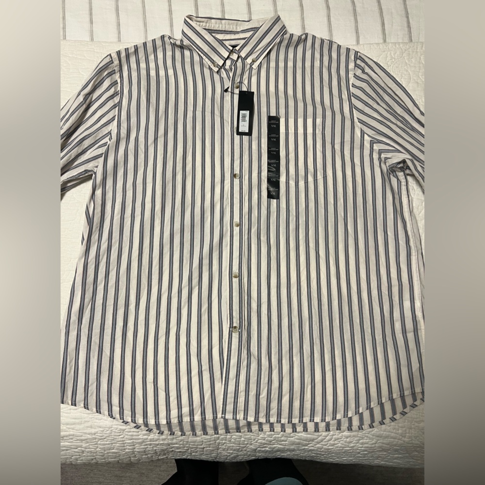 Banana Republic NWT Men’s Long Sleeve Button Down Shirt Slim Untucked